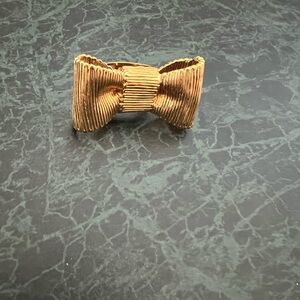 EUC: Kate Spade Gold Bow Accent Ring - size 7, ADORABLE and on SALE ♥️